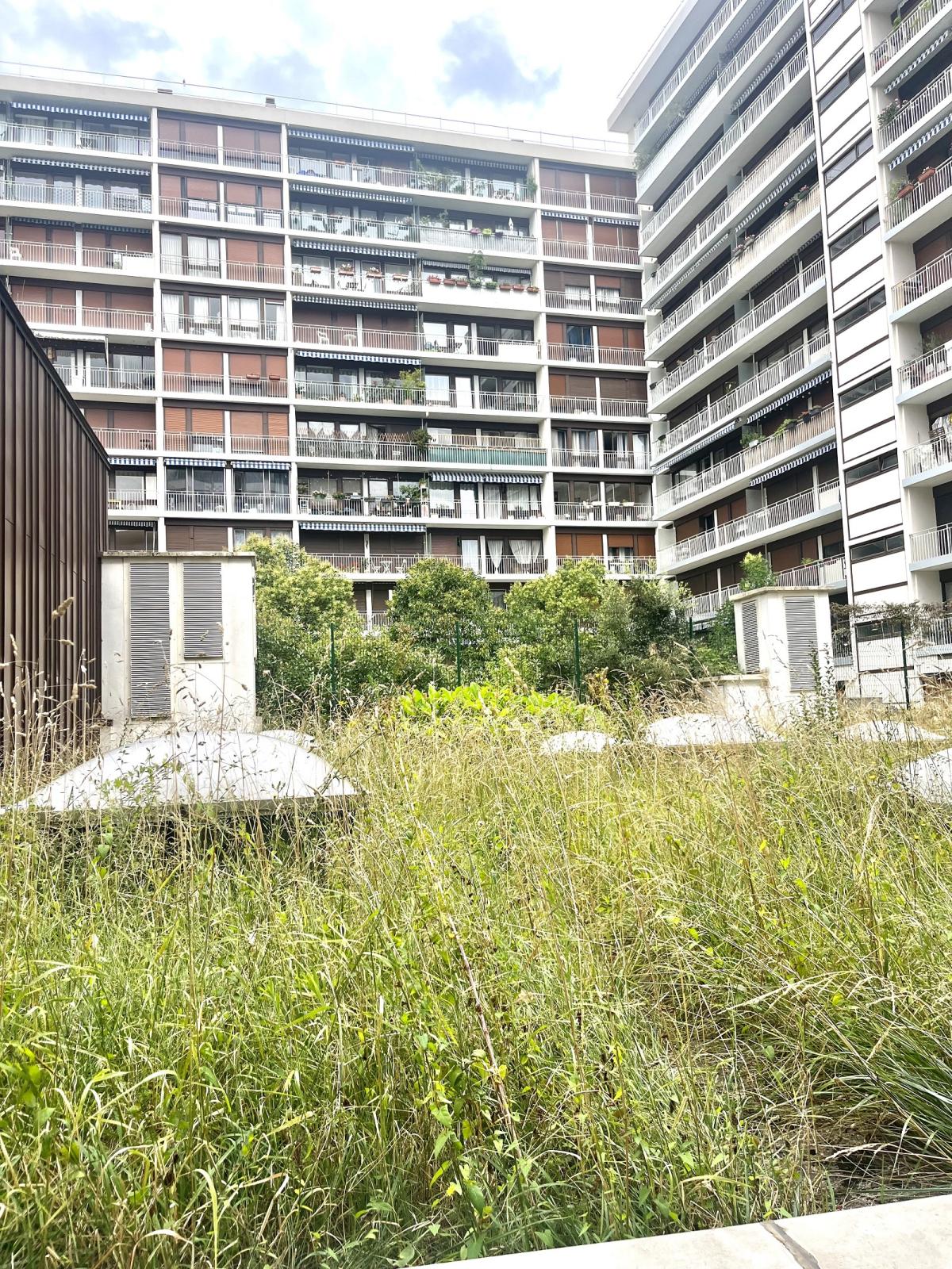 STUDIO MEUBLE 22m2  M°BOUCICAUT