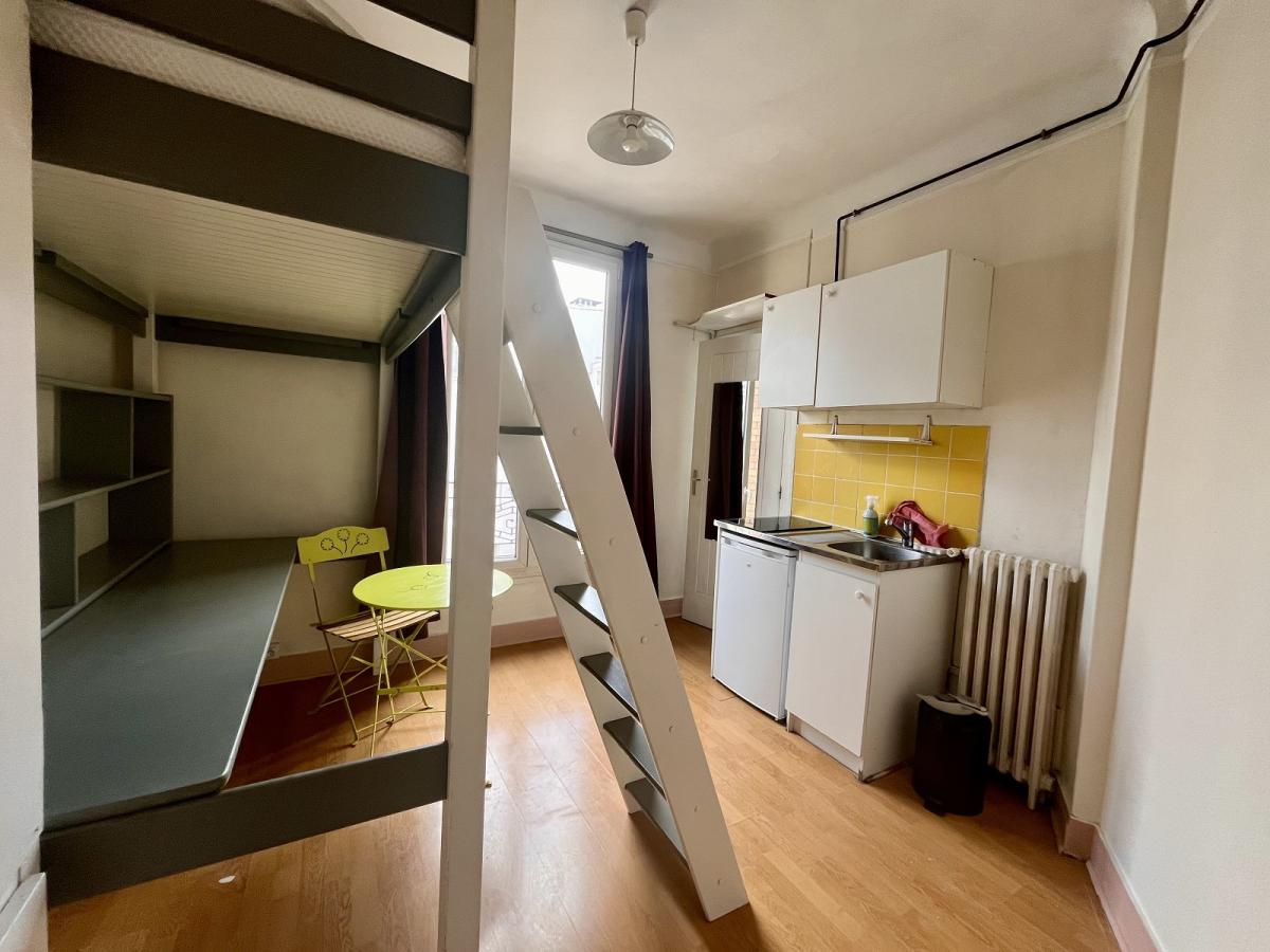 A LOUER STUDIO 12.36m²  PARIS XIIIème 