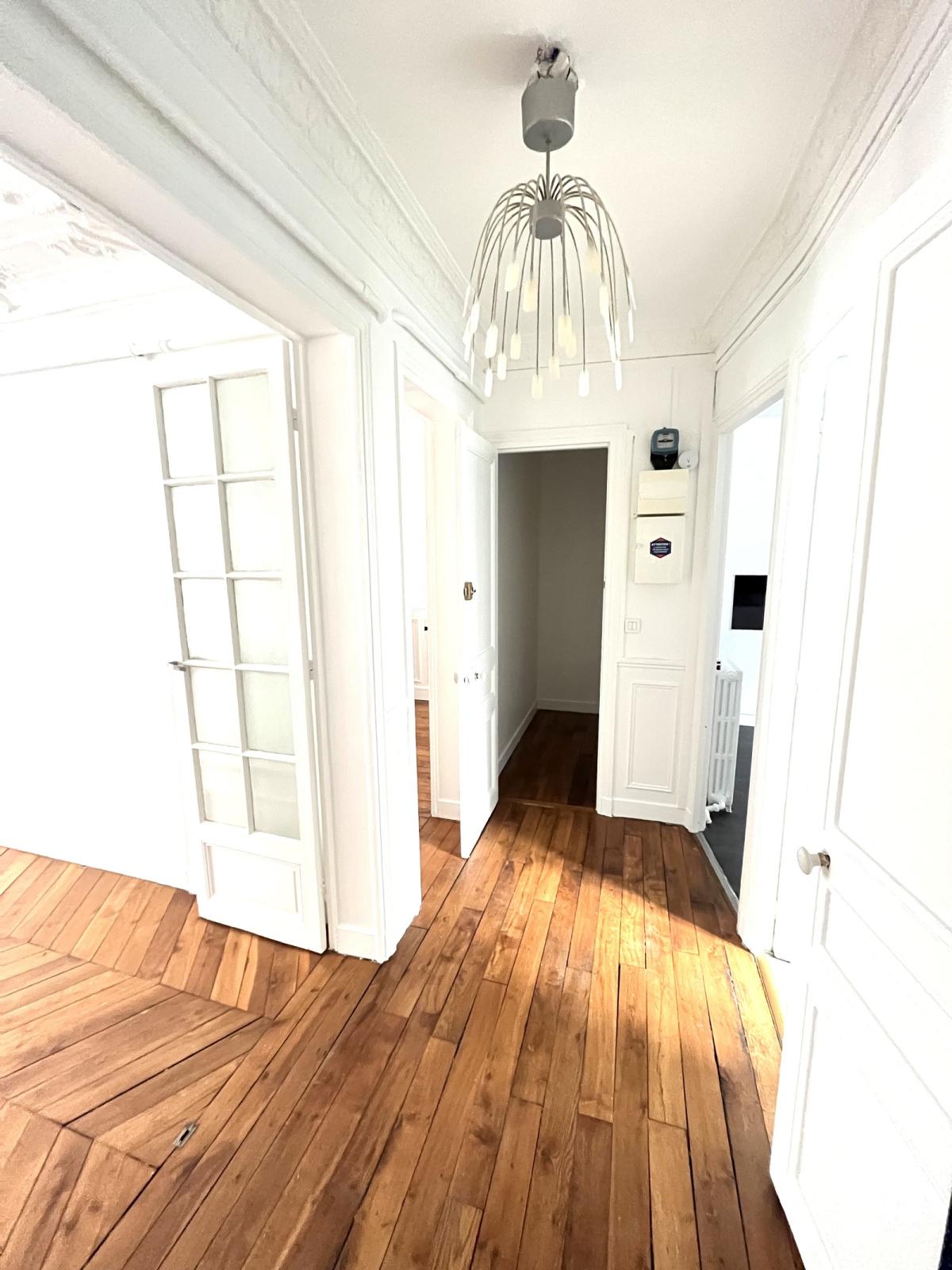 3 PIECES RUE POIRIER DE NARCAY 75014 PARIS 
