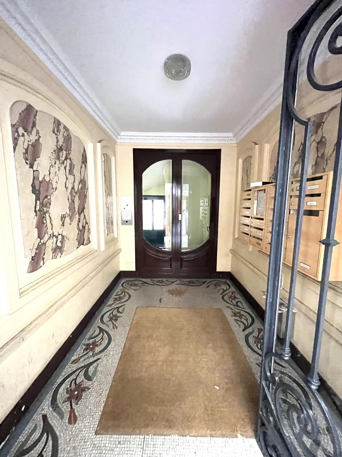 3 PIECES RUE POIRIER DE NARCAY 75014 PARIS 