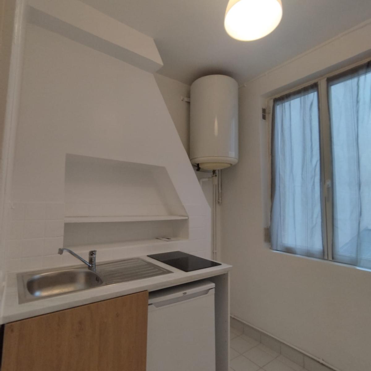 A LOUER Paris XXème 22.61m² 