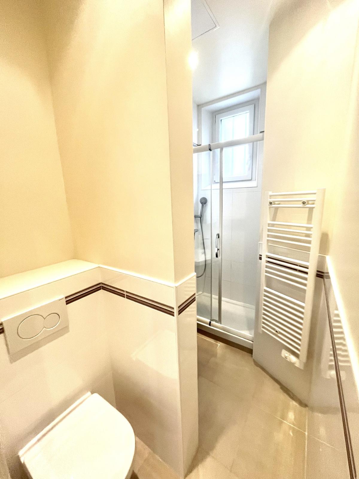 Paris XVème métro Charles Michels, Studio de 22,96m²