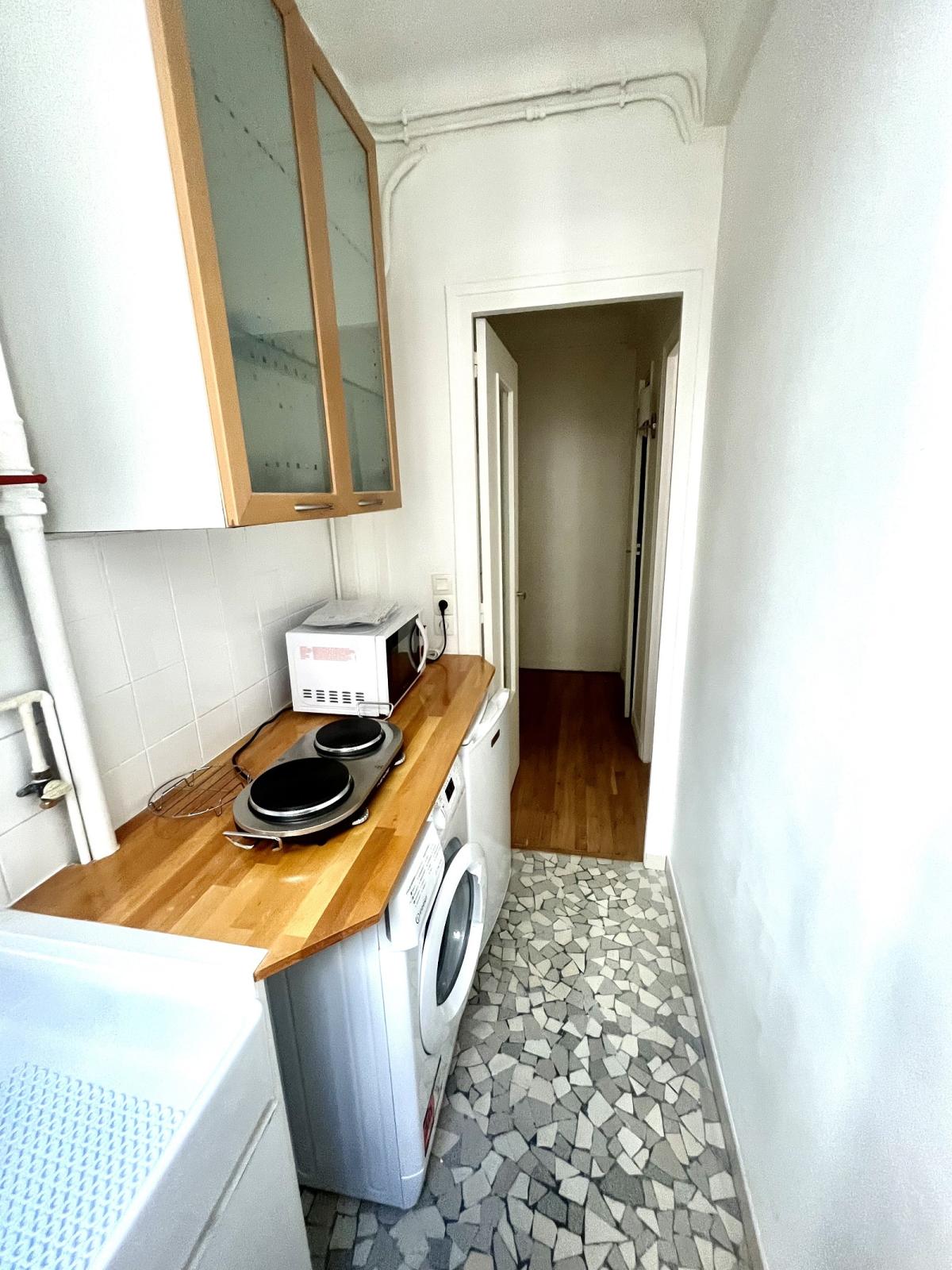 A LOUER 75017 PARIS TERNES STUDIO MEUBLE