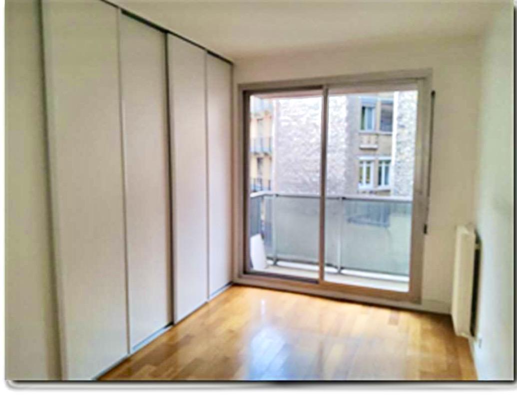 A LOUER 3 Pièces 85.25m² Paris XVIIème. Parc Monceau BALCONS -CAVE -PARKING