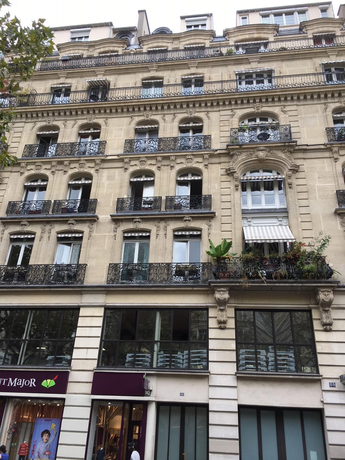 Paris XIIème, Métro Ledru Rollin, Grand 2 pièces de 56,48 m²