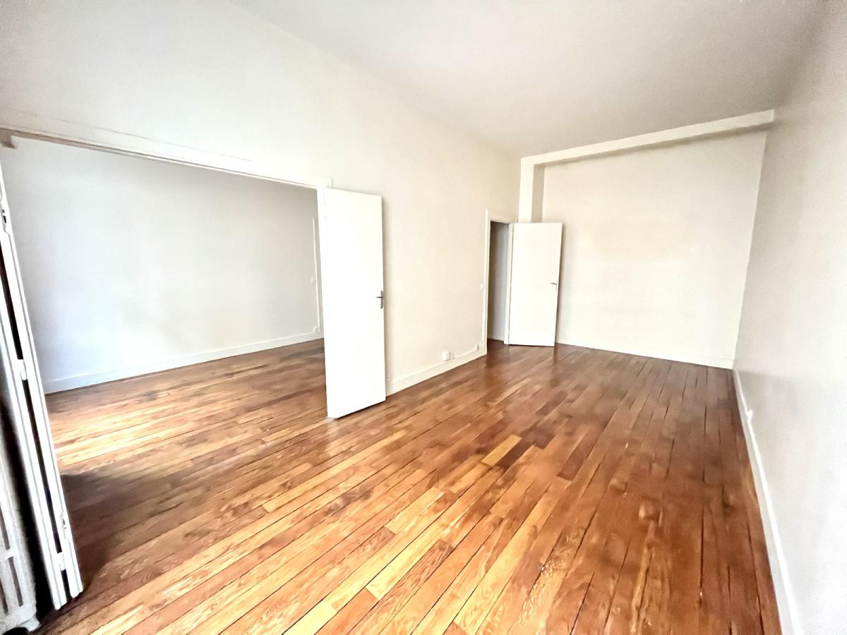 Paris XIIème, Métro Ledru Rollin, Grand 2 pièces de 56,48 m²