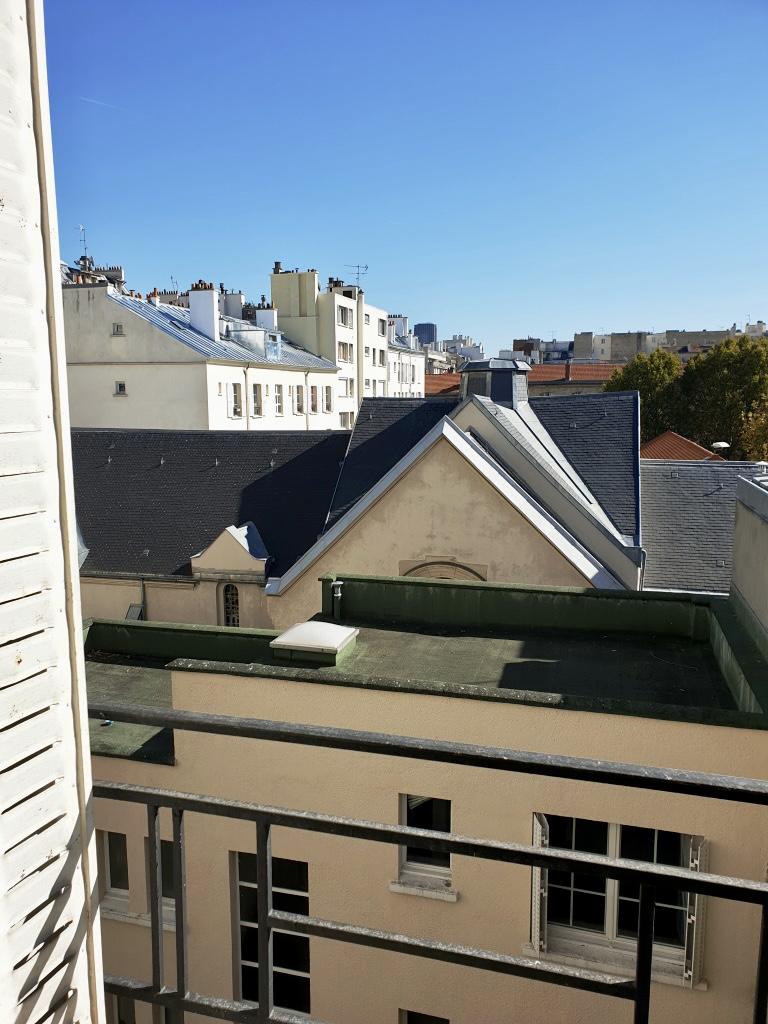 STUDIO REPEINT 25m2 M°Charles Michels