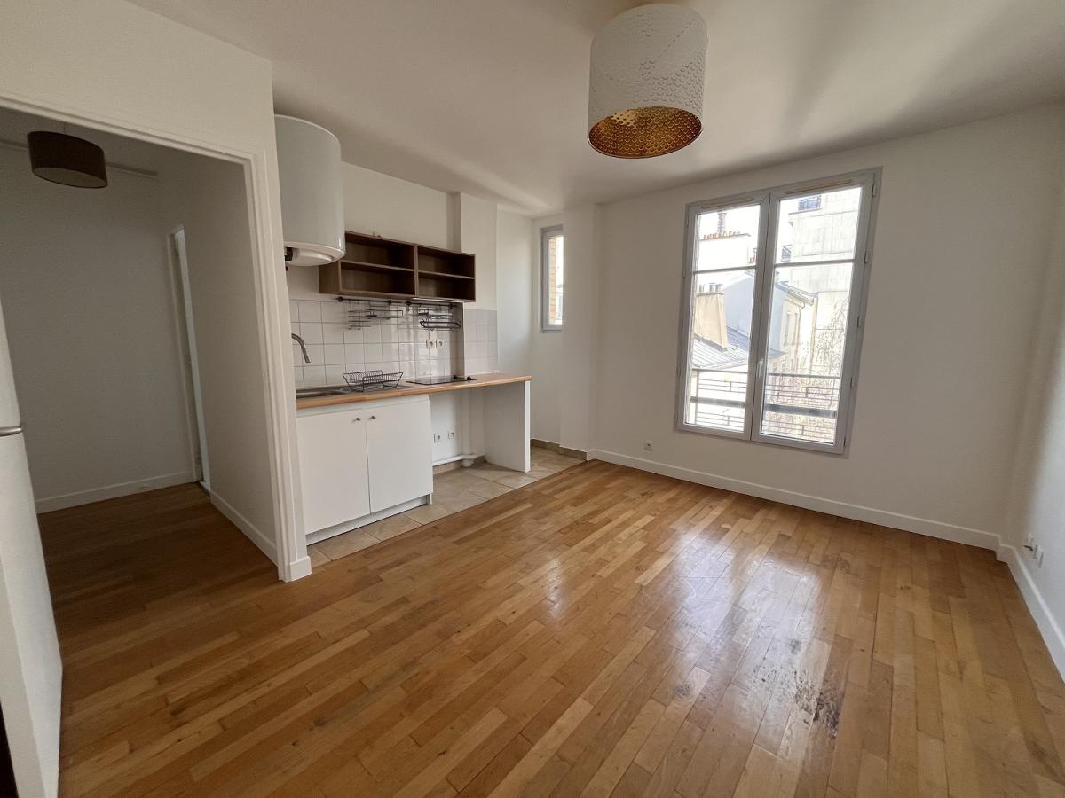 STUDIO 20.59m², PARIS XVème métro Dupleix