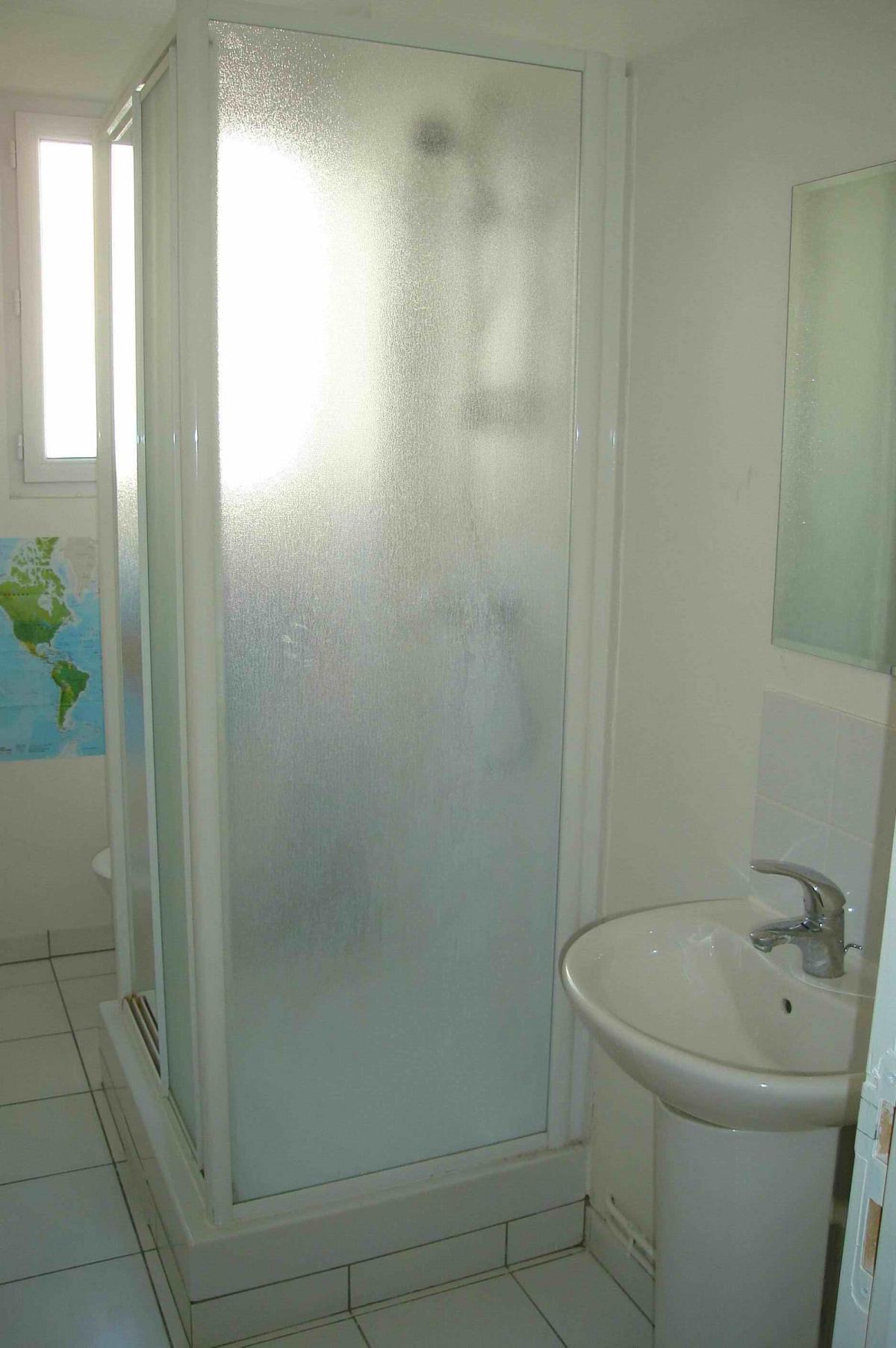 STUDIO 20.59m², PARIS XVème métro Dupleix